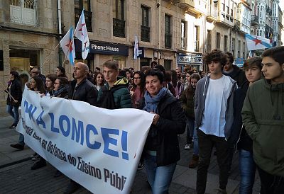 17-11-16 ManiFolgaEstudantilPontevedra03.jpg